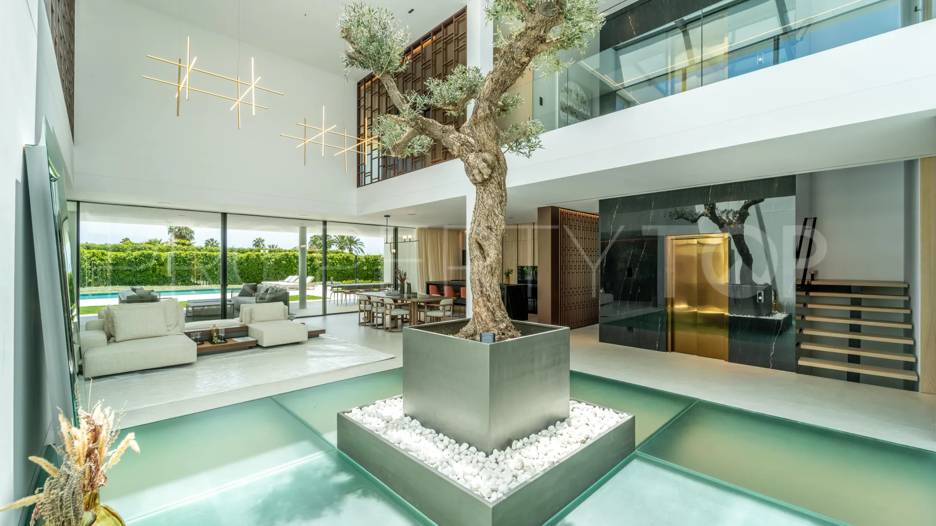 Golden Mile, villa a la venta con 5 dormitorios