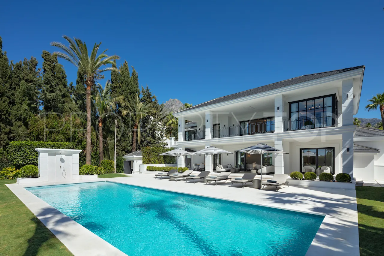 Villa con 6 dormitorios en venta en Sierra Blanca