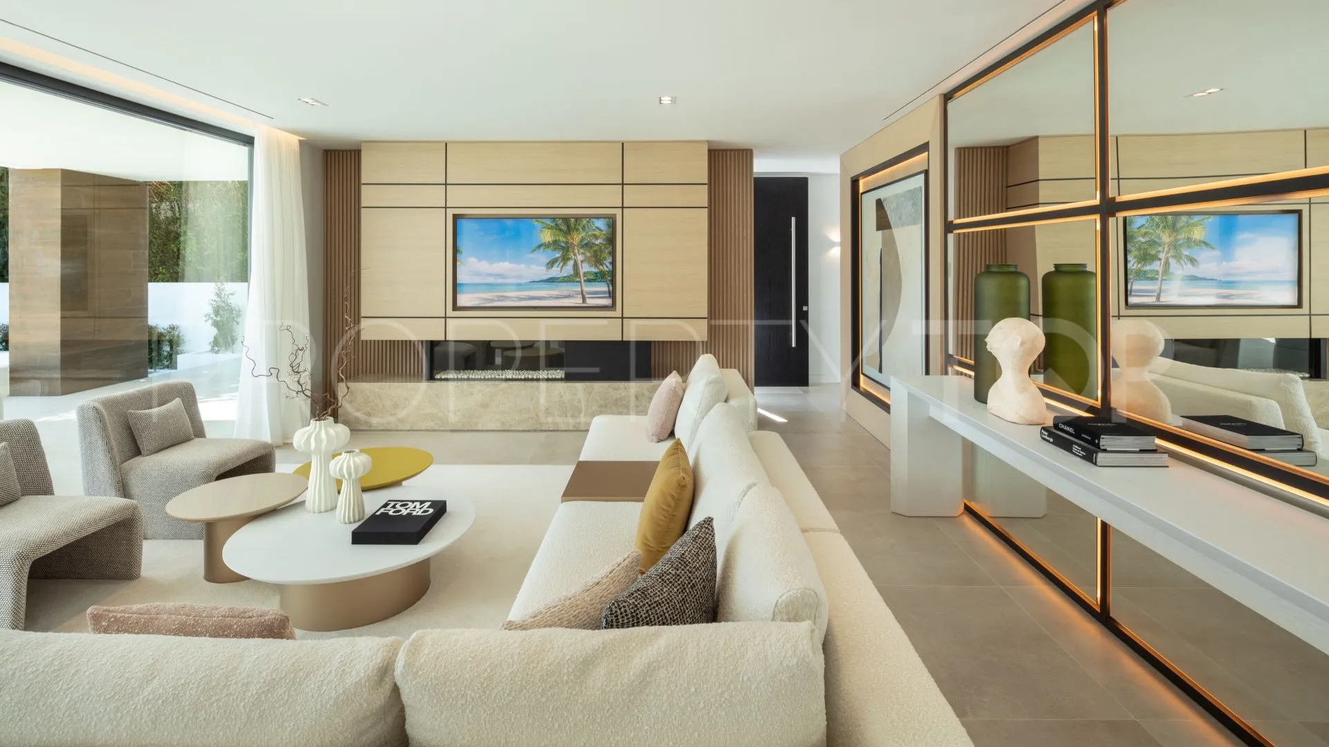 Villa for sale in Nueva Andalucia with 5 bedrooms