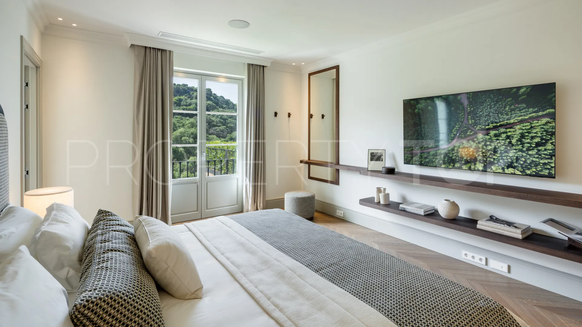 5 bedrooms La Zagaleta villa for sale