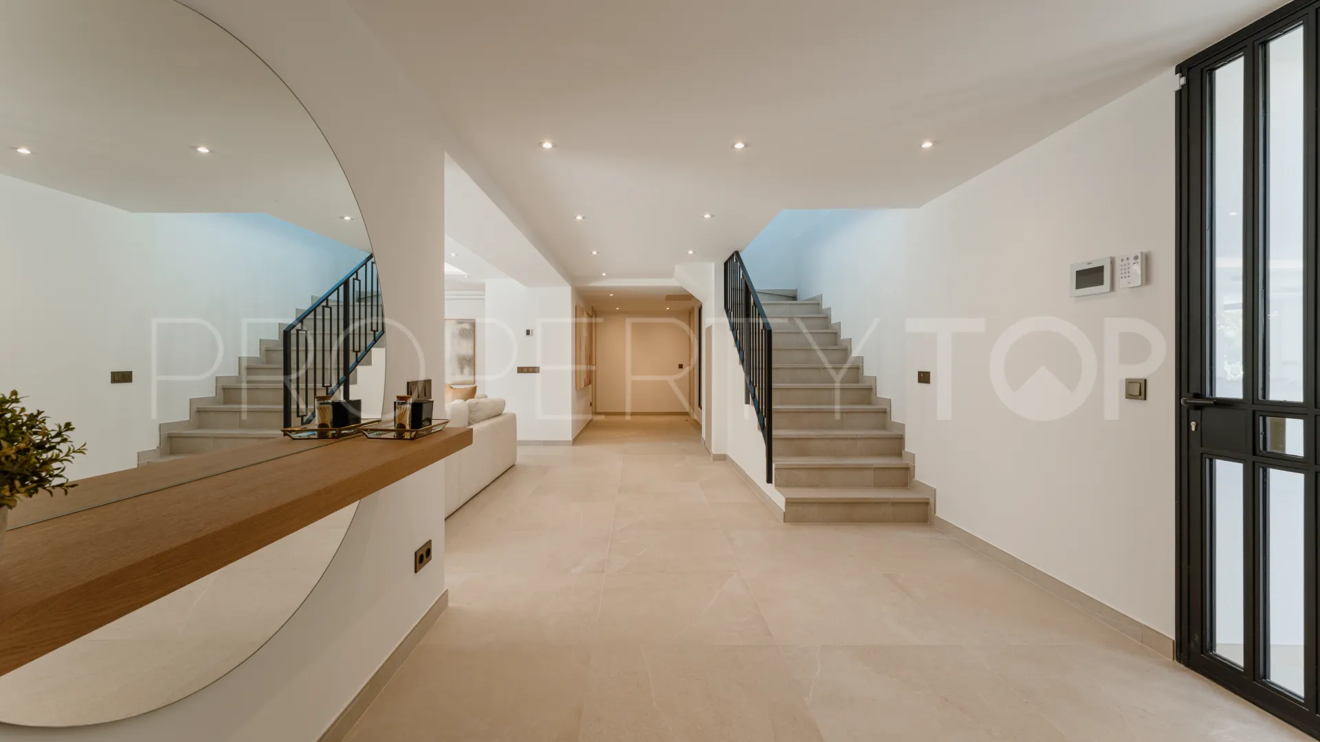 For sale villa with 4 bedrooms in Rocio de Nagüeles