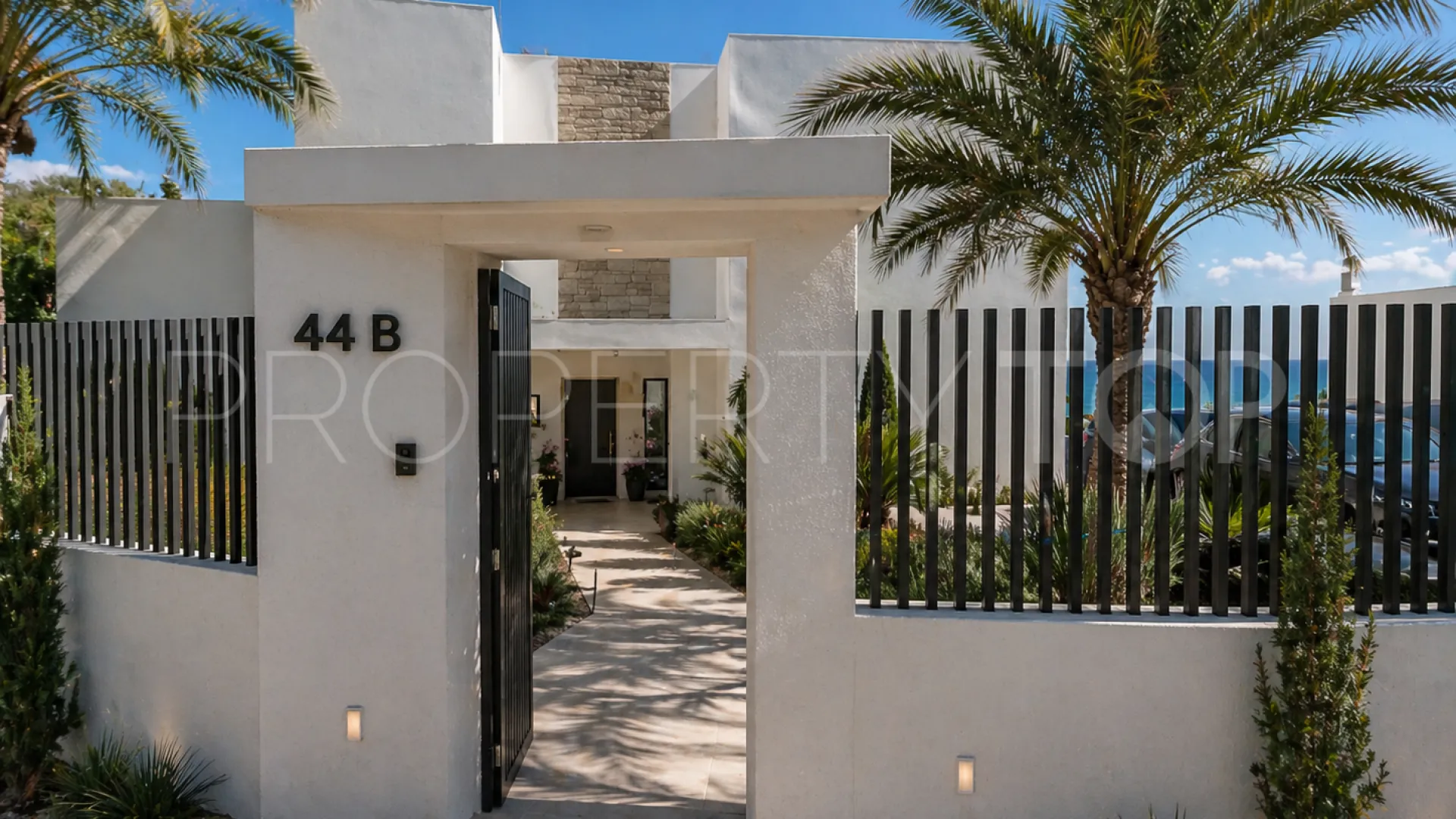 Villa a la venta en Benalmadena de 6 dormitorios