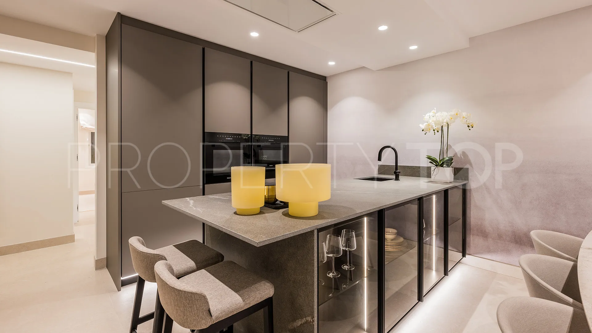 Apartamento planta baja en venta en Menara Beach