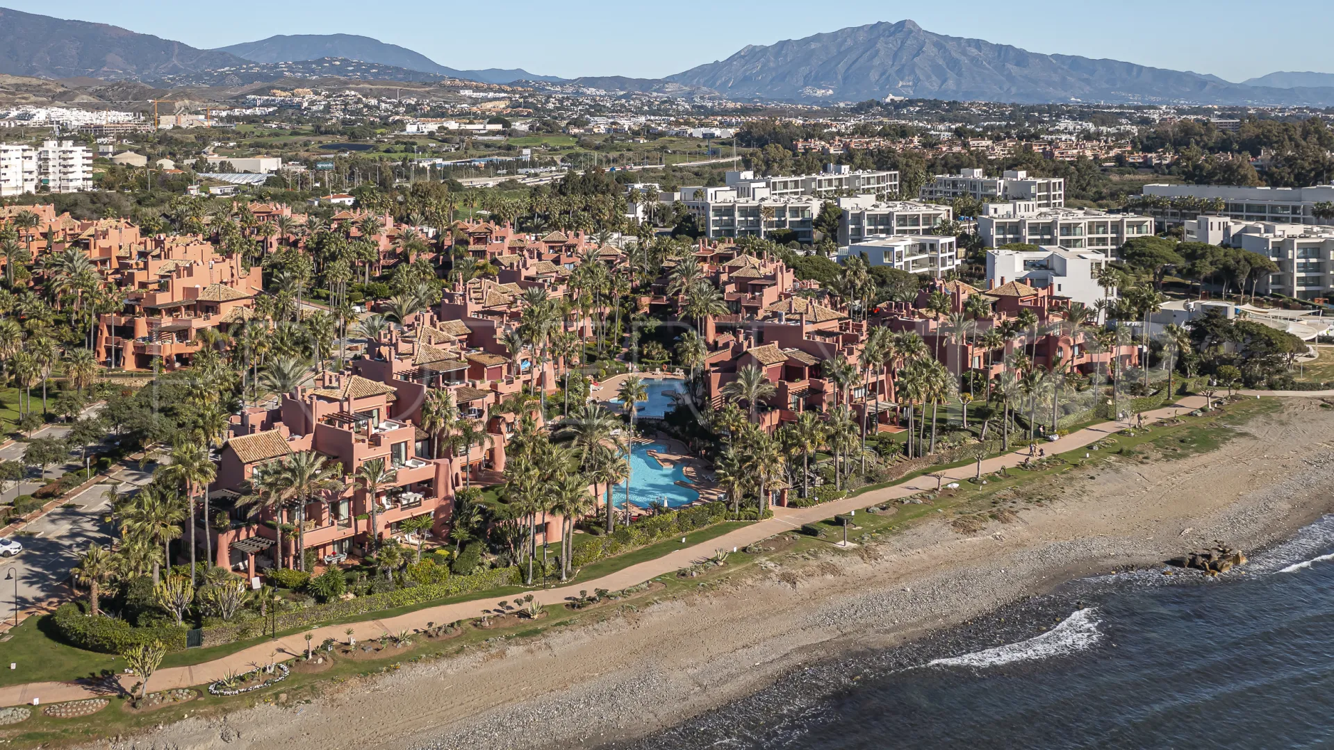 Apartamento planta baja en venta en Menara Beach
