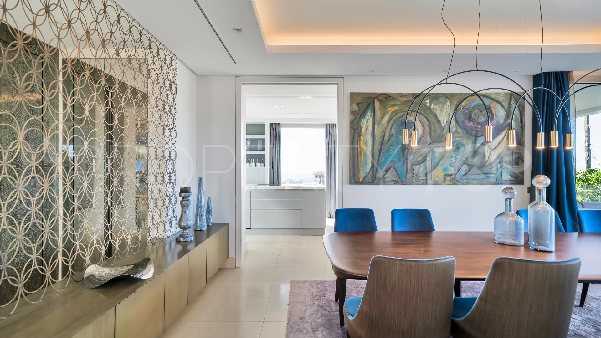 Comprar villa en Nueva Andalucia de 5 dormitorios