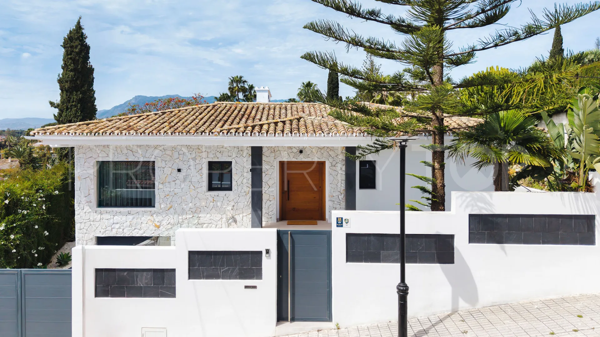 For sale Elviria 4 bedrooms villa