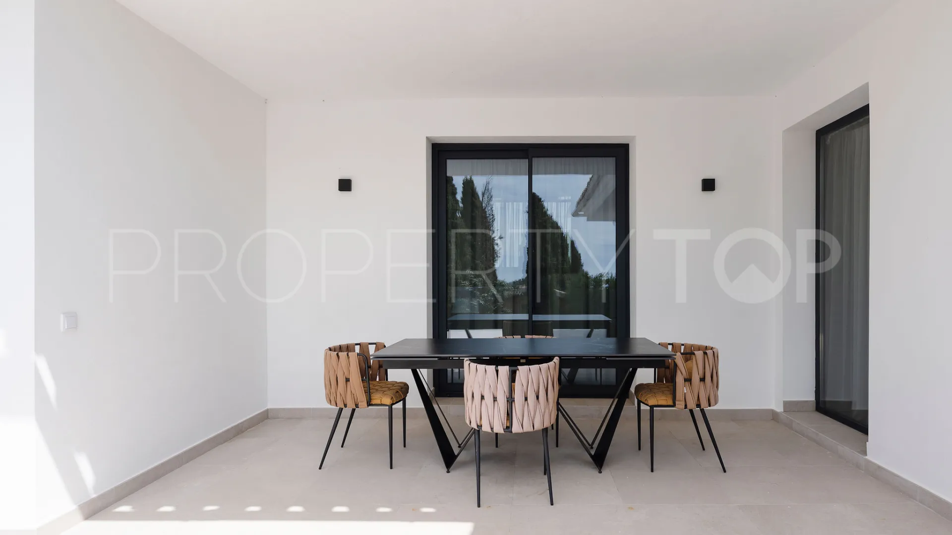 For sale Elviria 4 bedrooms villa