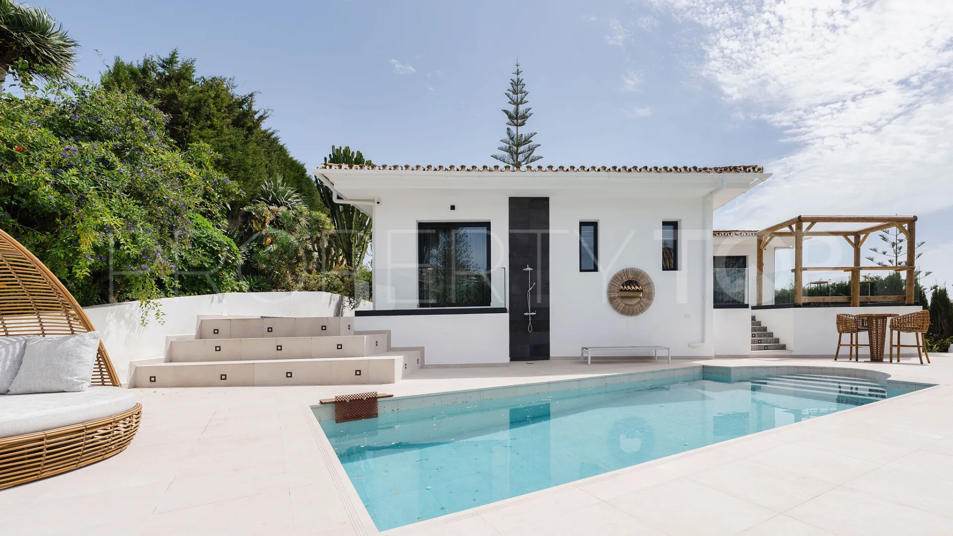 For sale Elviria 4 bedrooms villa