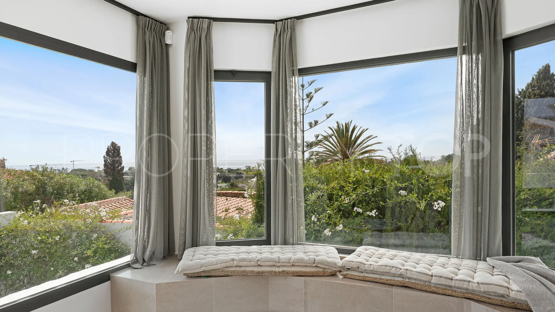 For sale Elviria 4 bedrooms villa