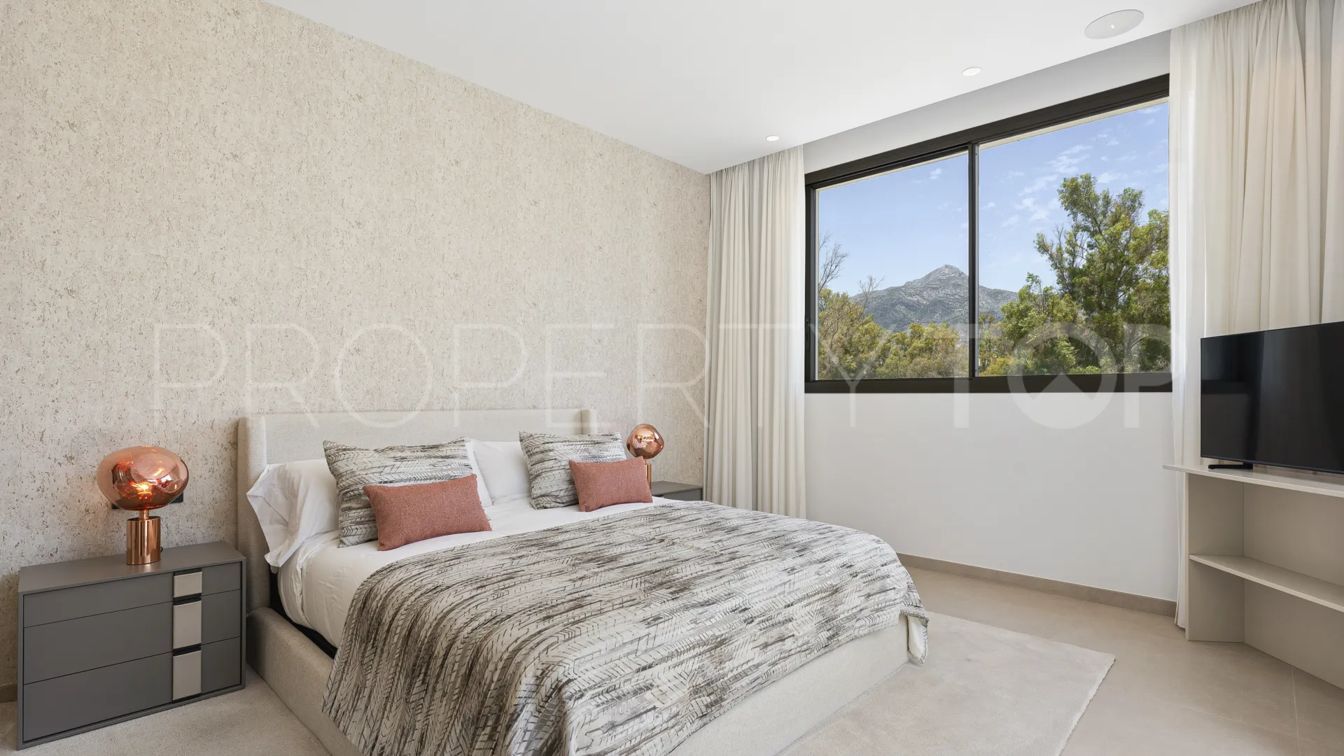 Villa en venta con 4 dormitorios en La Cerquilla