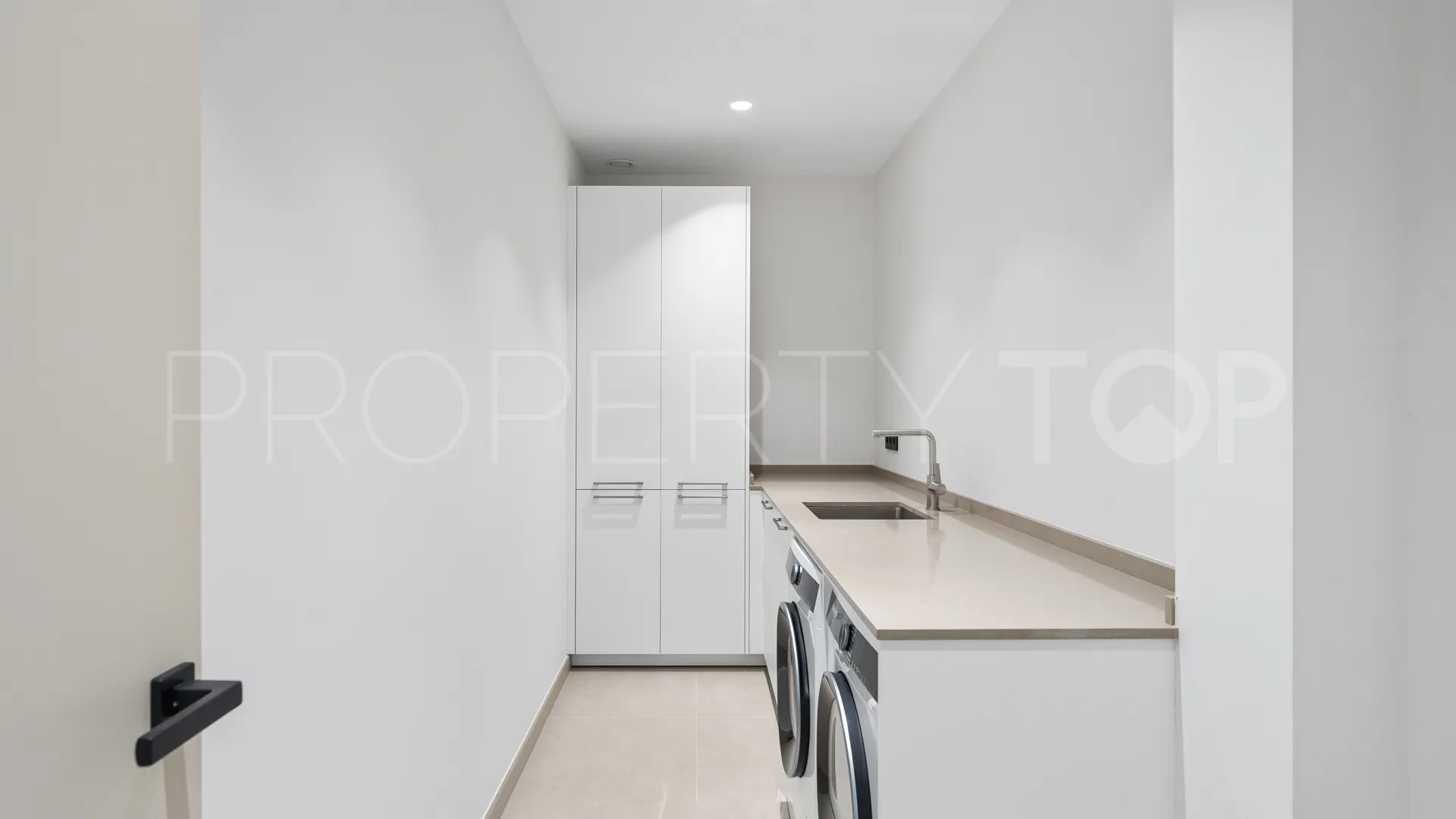 Villa en venta con 4 dormitorios en La Cerquilla