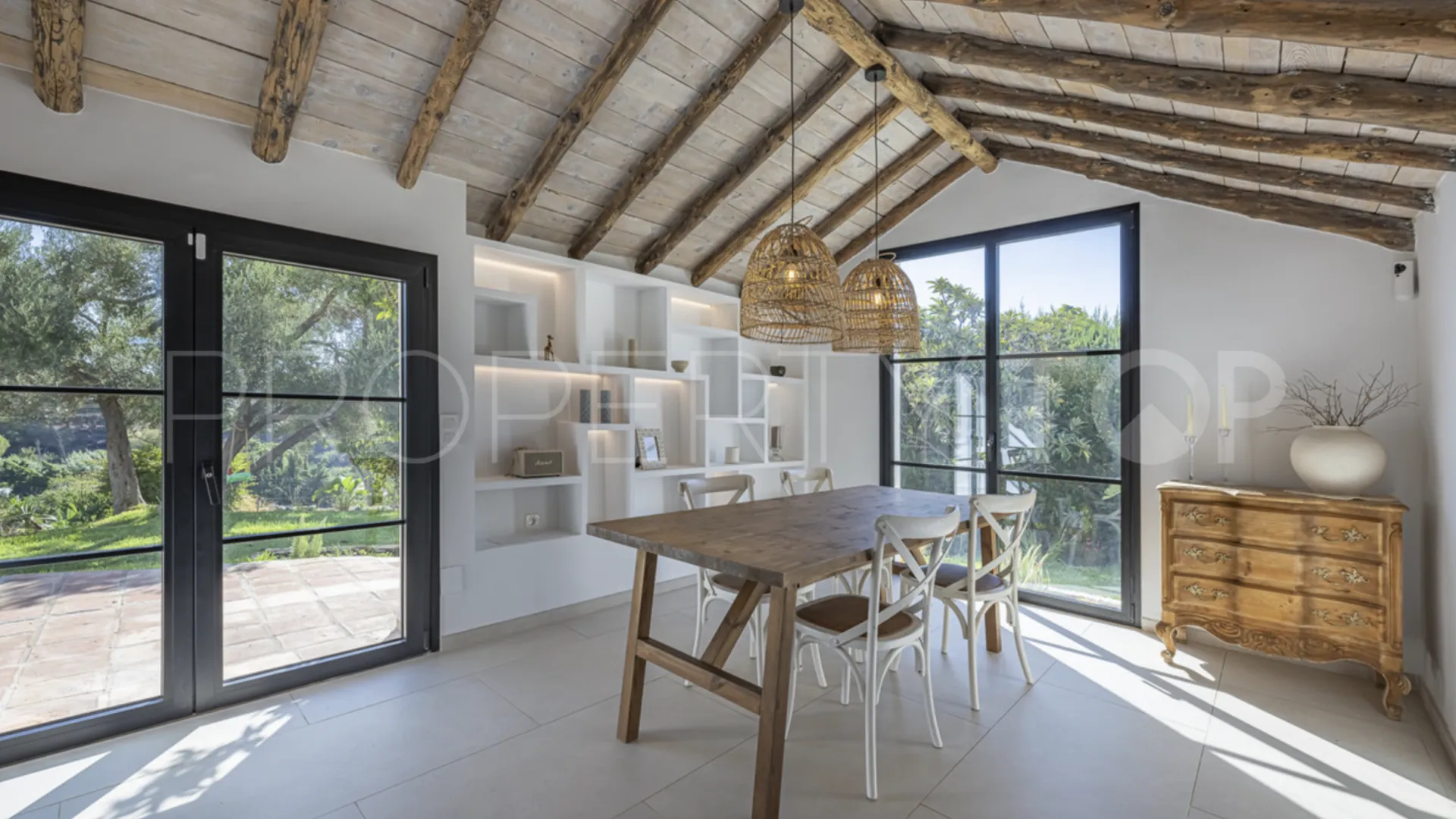 Villa en venta en Guadalmina Alta
