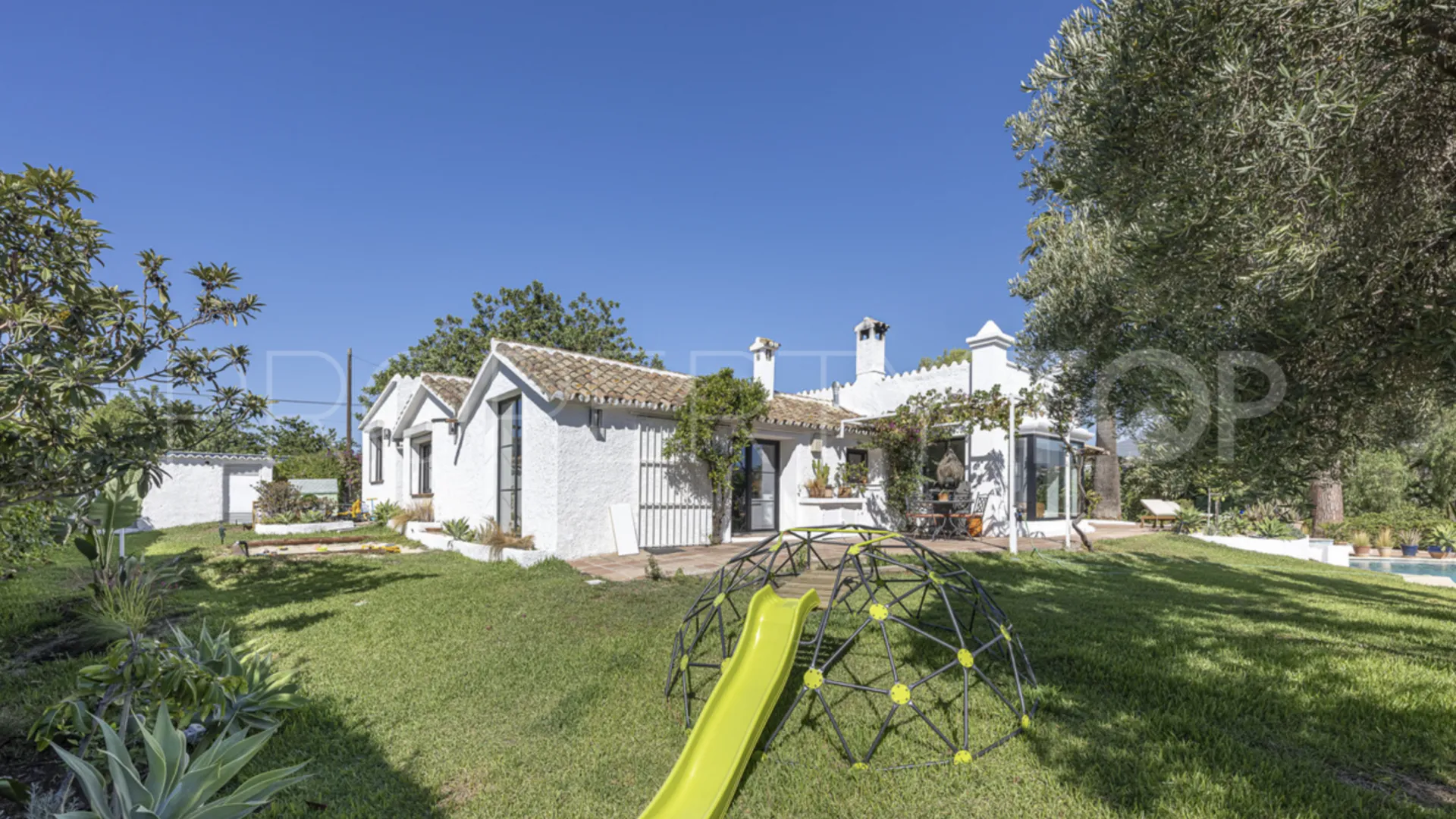Villa en venta en Guadalmina Alta