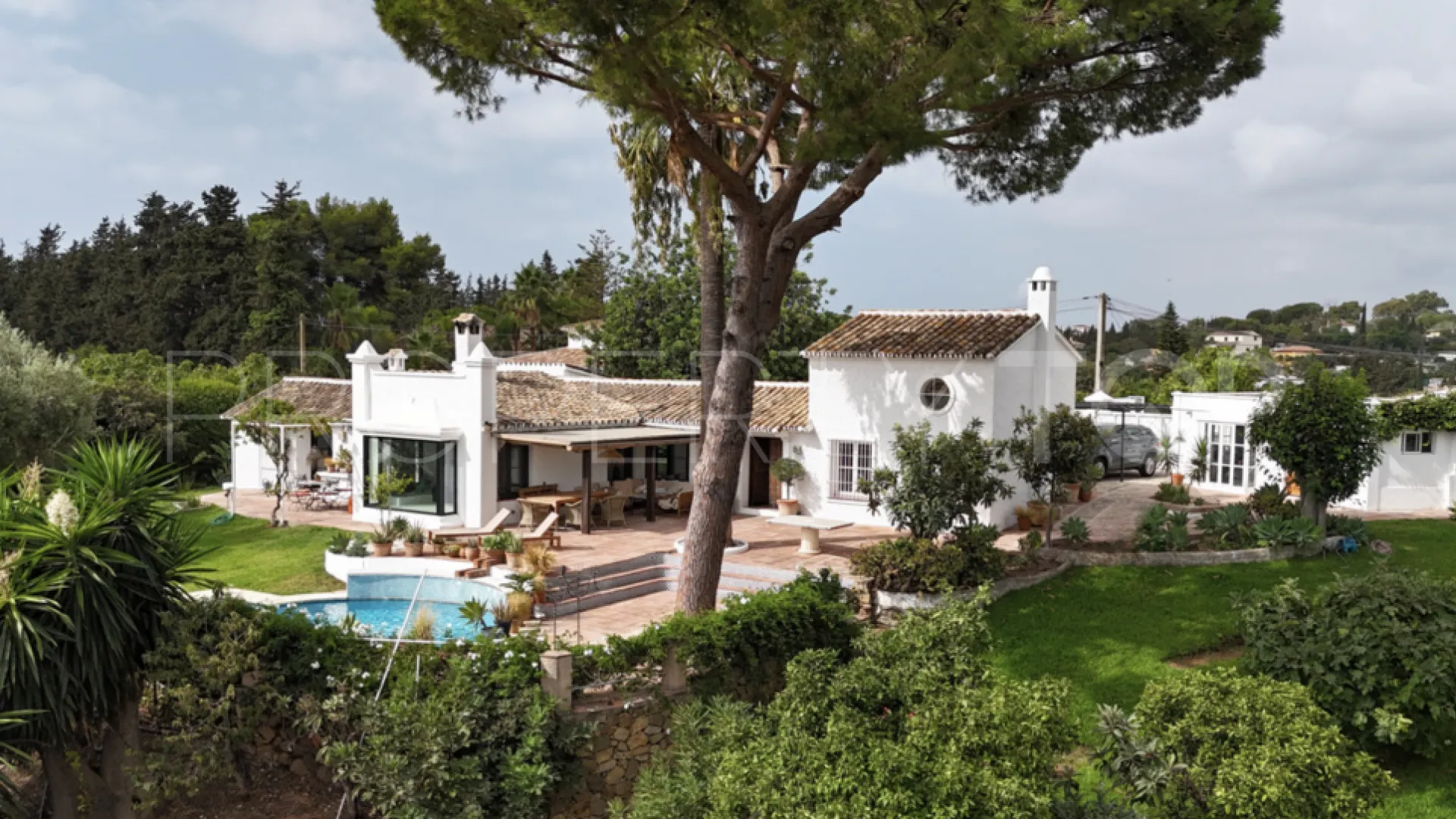 Villa en venta en Guadalmina Alta