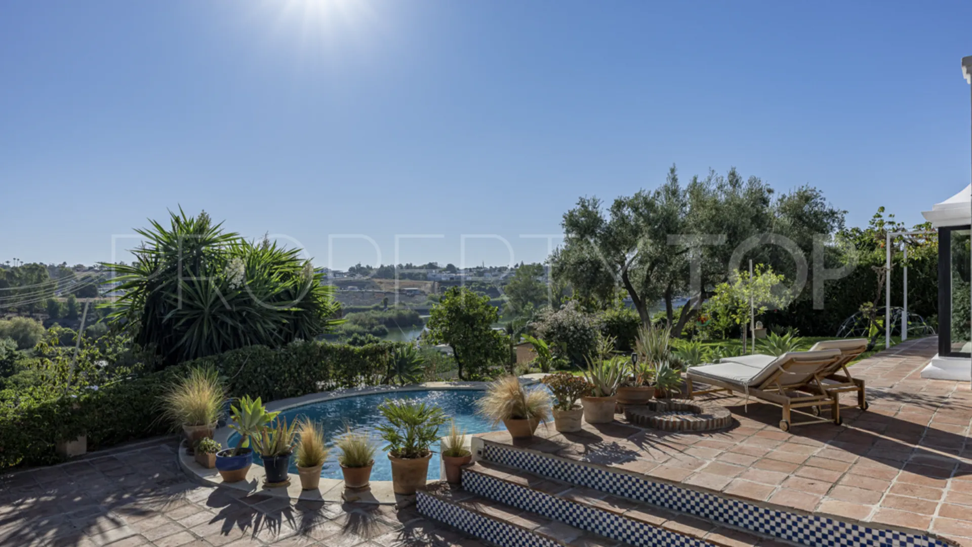Villa en venta en Guadalmina Alta