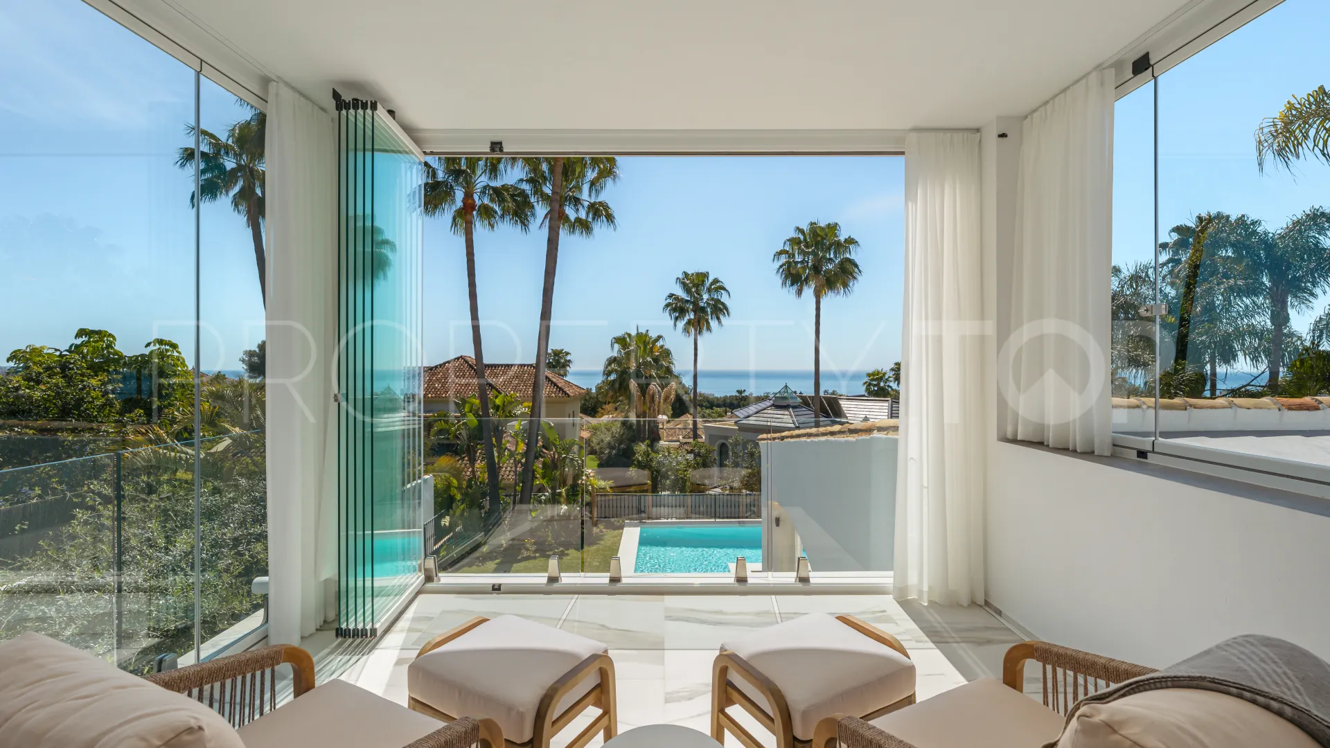 Villa for sale in Altos Reales