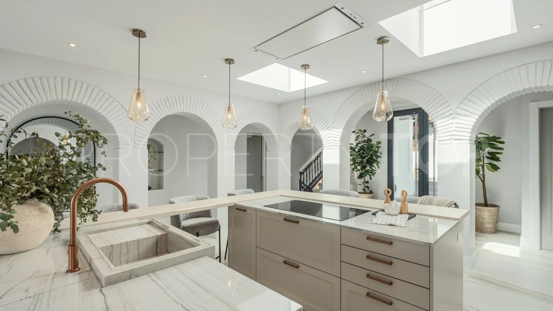 Villa for sale in Altos Reales