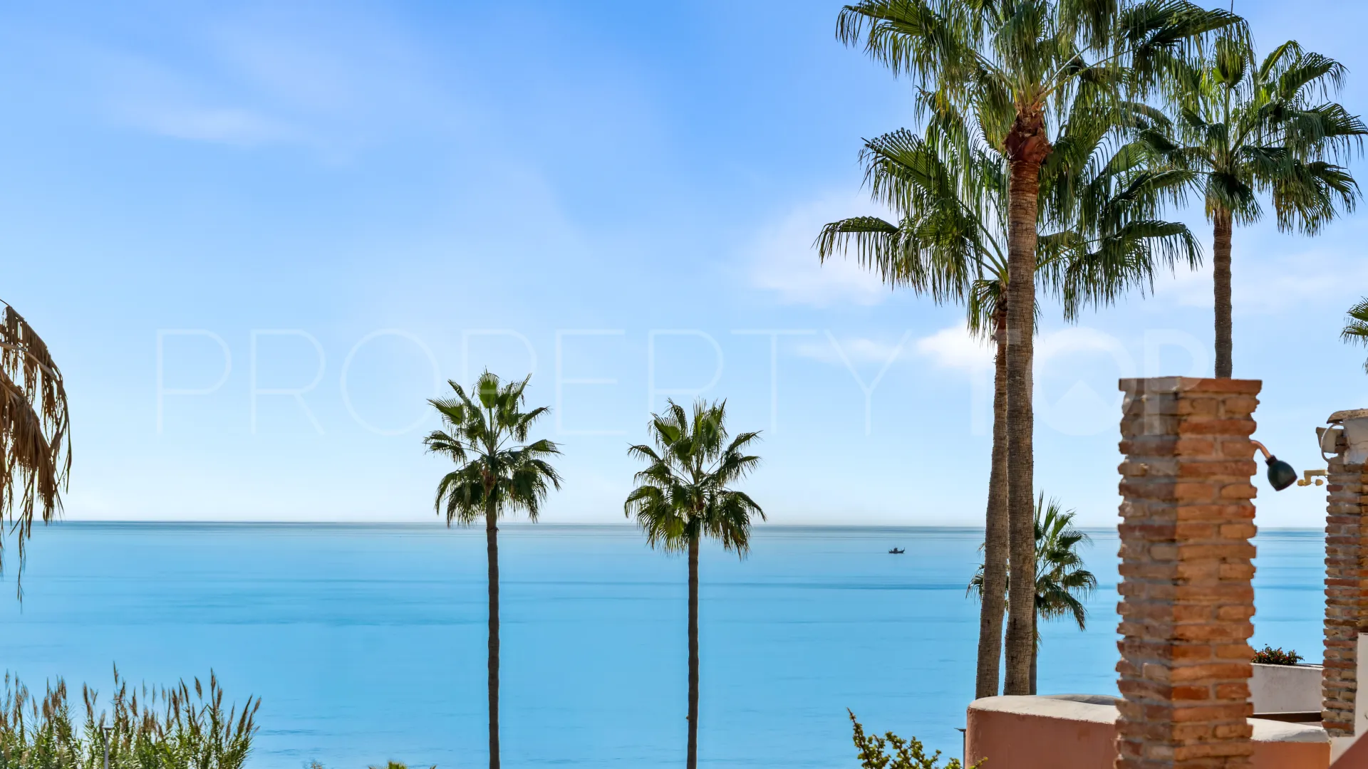 Garden Beach town house for sale