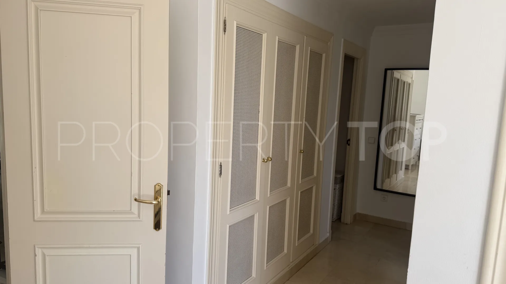 For sale duplex penthouse in Aloha Gardens