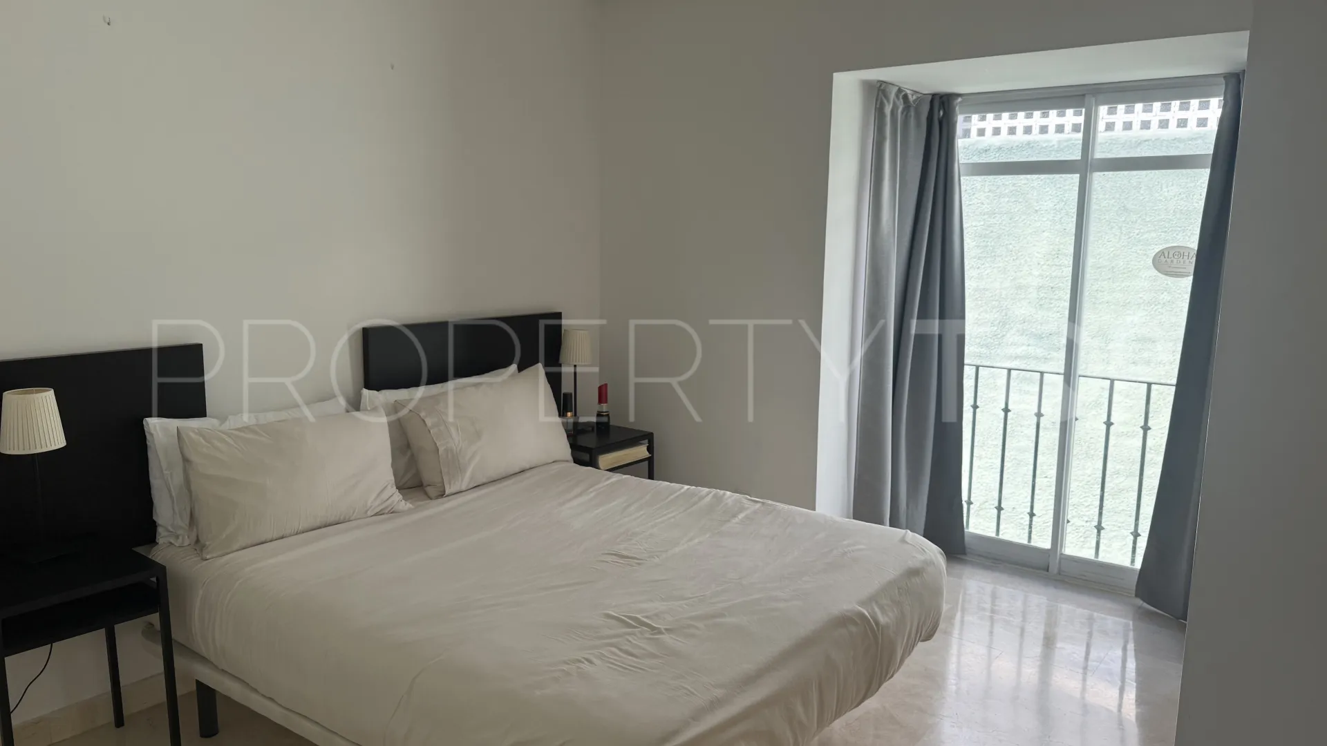 For sale duplex penthouse in Aloha Gardens