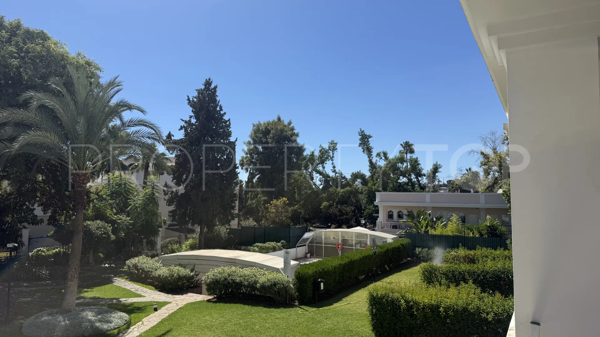 For sale duplex penthouse in Aloha Gardens