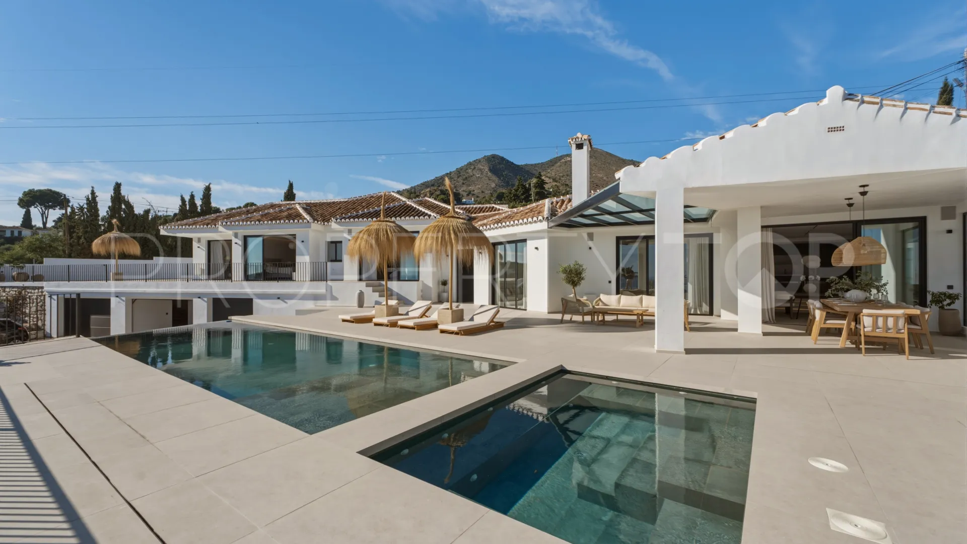 Se vende villa con 6 dormitorios en La Capellania
