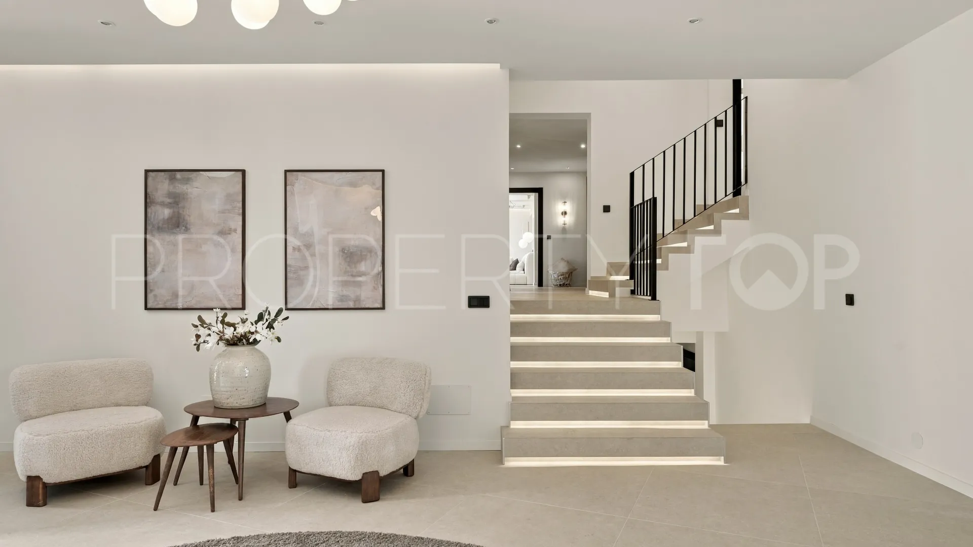 Se vende villa con 6 dormitorios en La Capellania