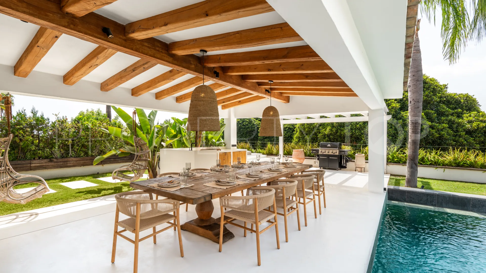 Nueva Andalucia, villa de 5 dormitorios en venta