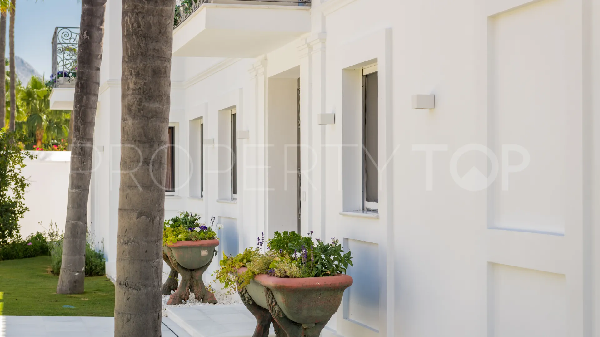 For sale villa in La Cerquilla with 6 bedrooms