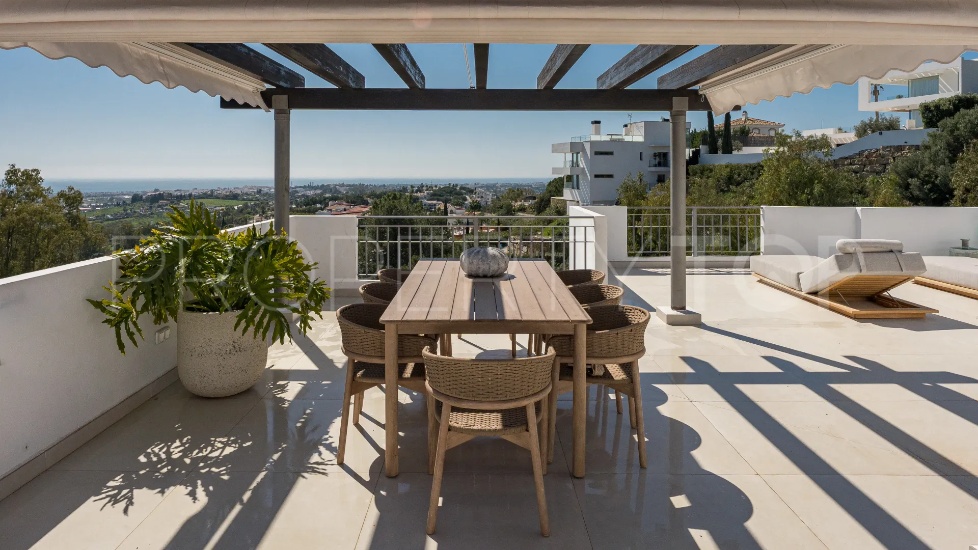 For sale duplex penthouse with 3 bedrooms in La Quinta
