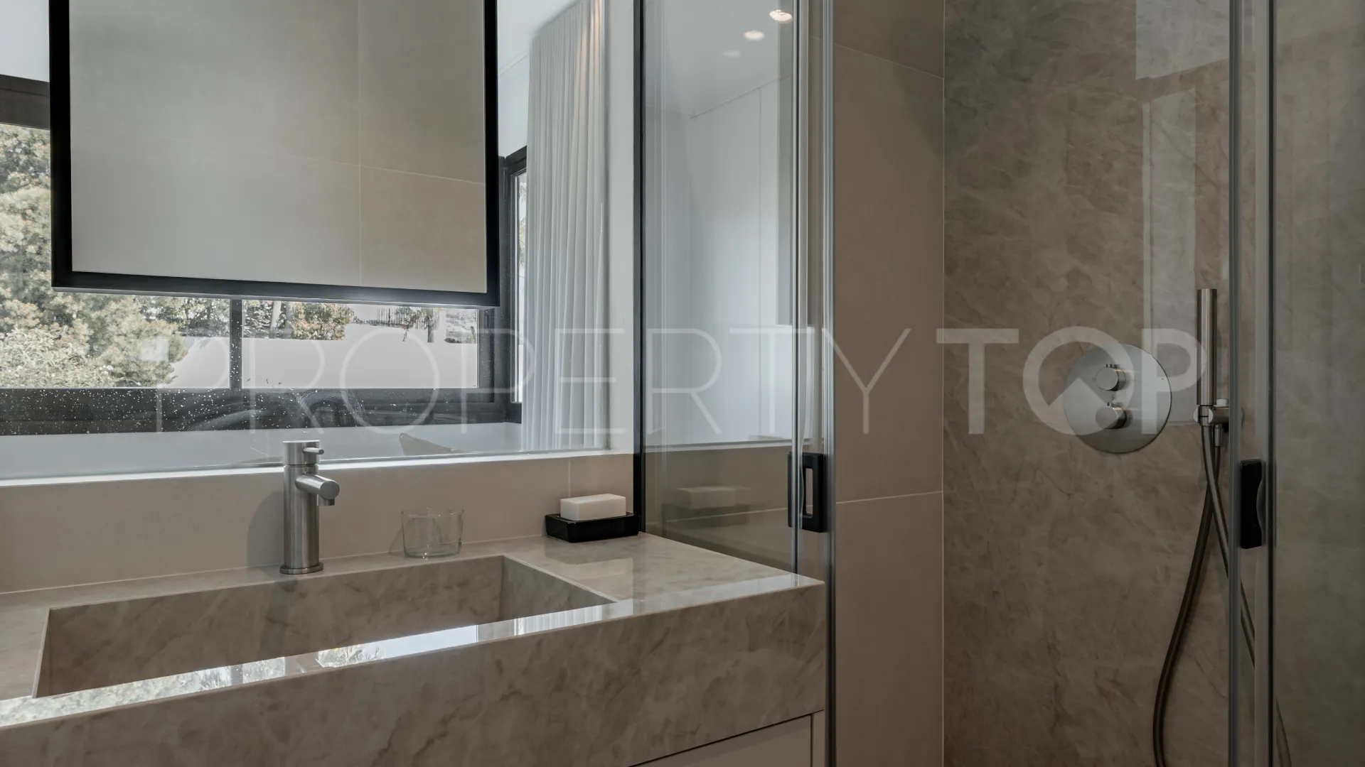 For sale duplex penthouse with 3 bedrooms in La Quinta