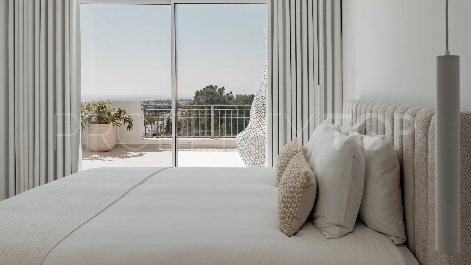 For sale duplex penthouse with 3 bedrooms in La Quinta