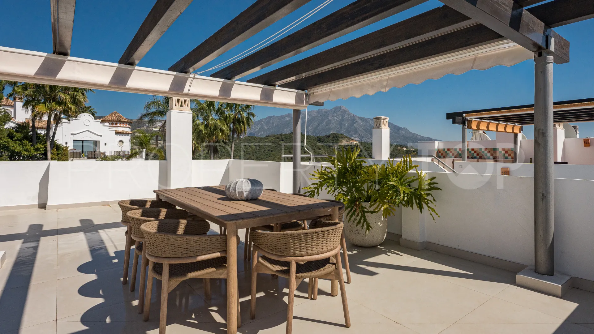 For sale duplex penthouse with 3 bedrooms in La Quinta