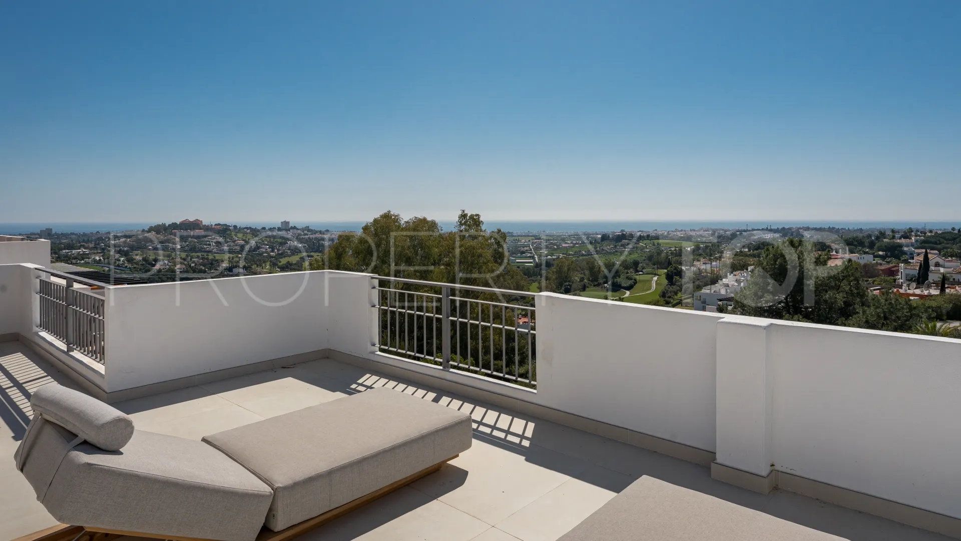For sale duplex penthouse with 3 bedrooms in La Quinta