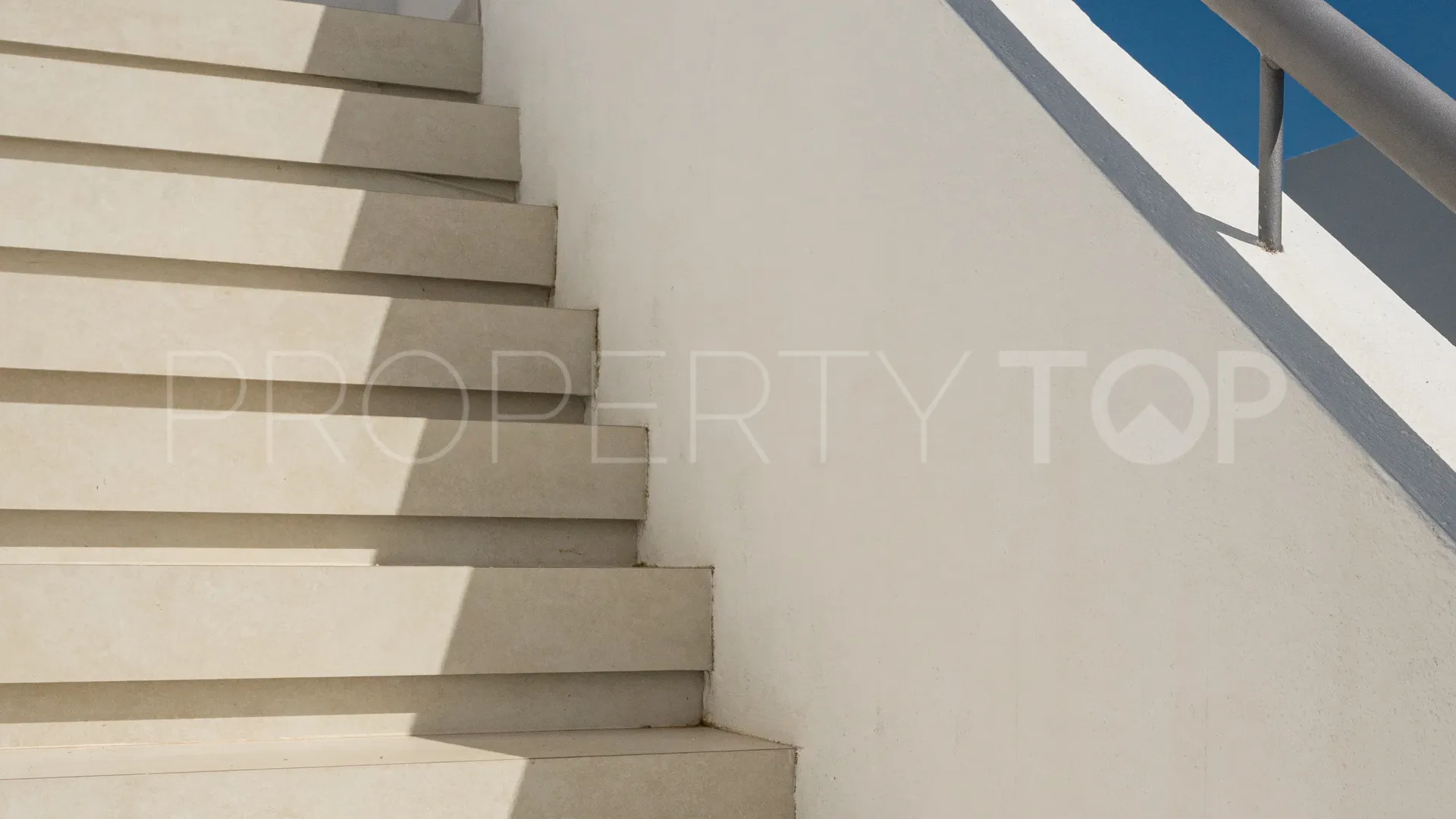 For sale duplex penthouse with 3 bedrooms in La Quinta