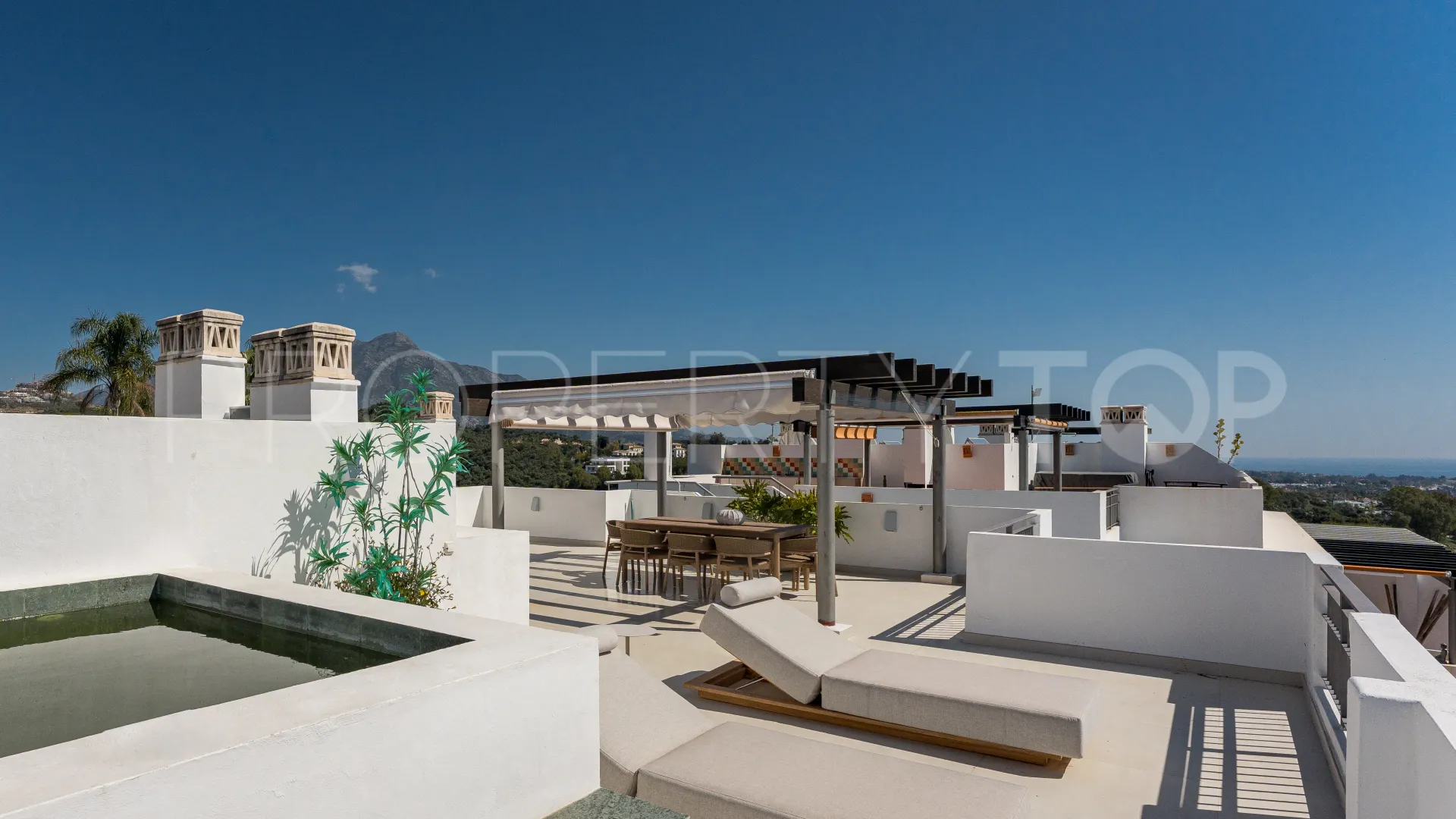 For sale duplex penthouse with 3 bedrooms in La Quinta