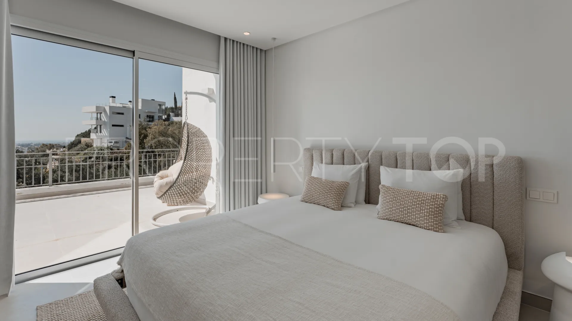 For sale duplex penthouse with 3 bedrooms in La Quinta