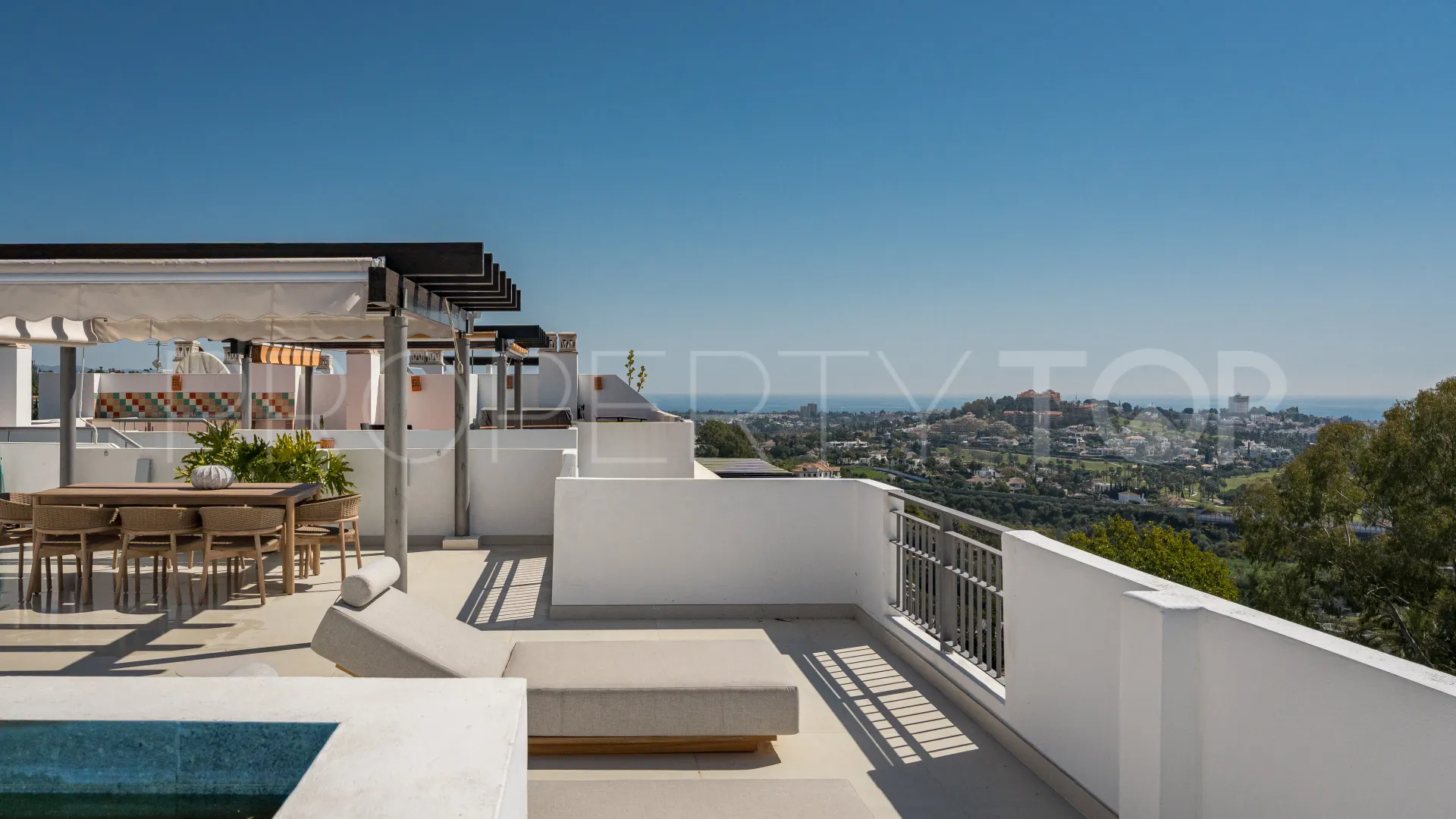 For sale duplex penthouse with 3 bedrooms in La Quinta