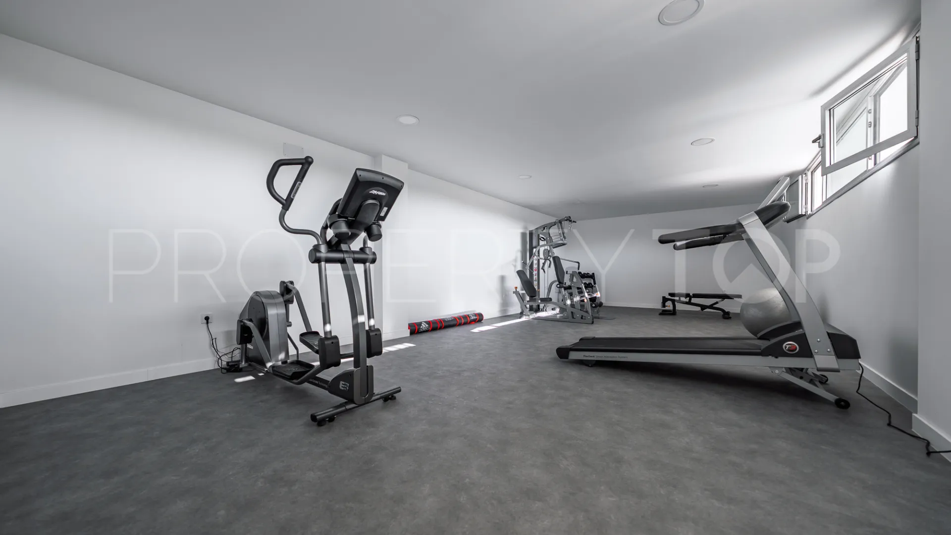 Estepona apartment for sale