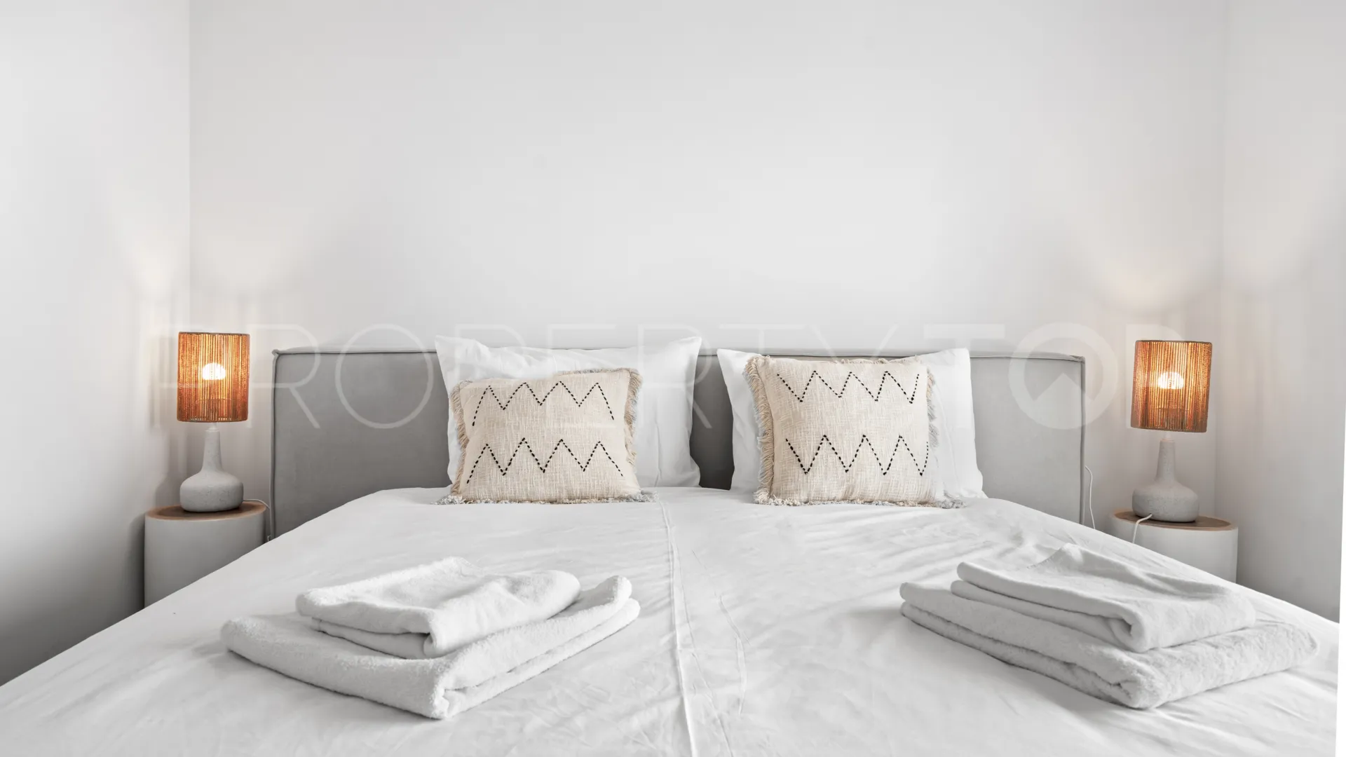 Estepona apartment for sale