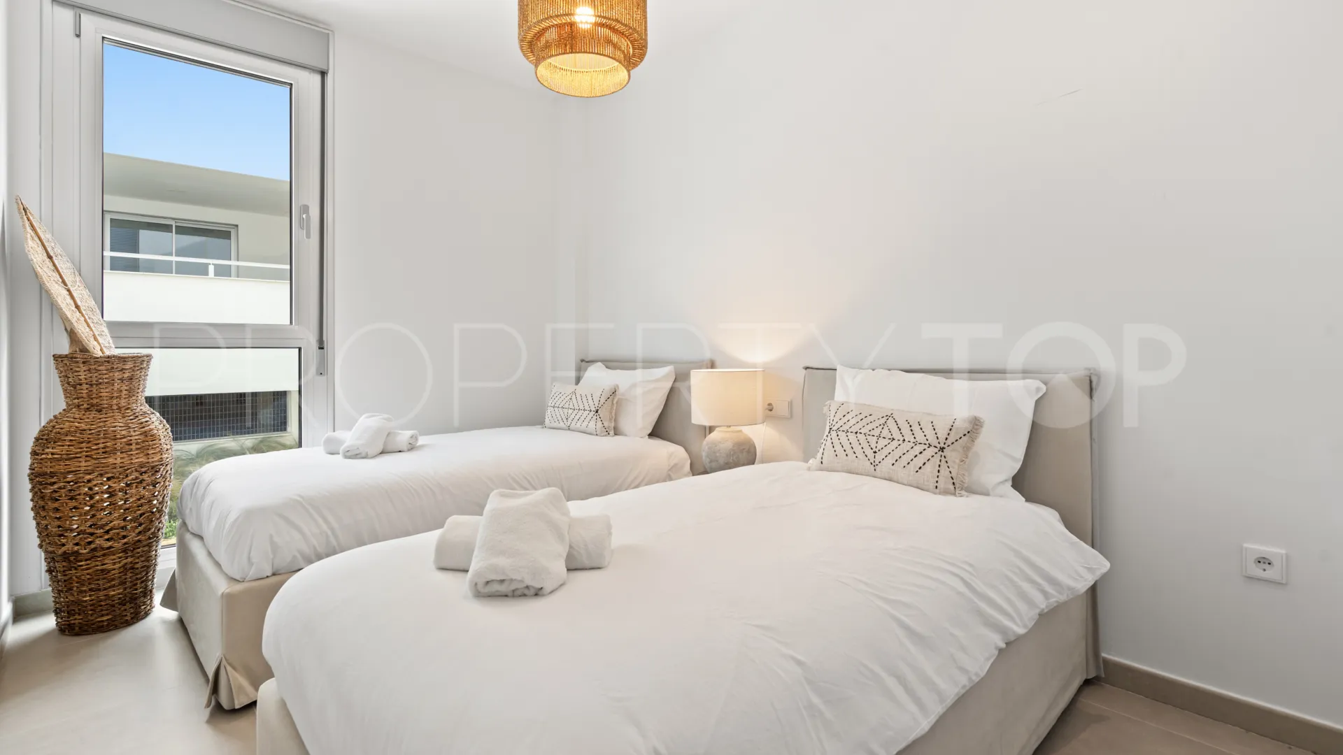 Estepona apartment for sale