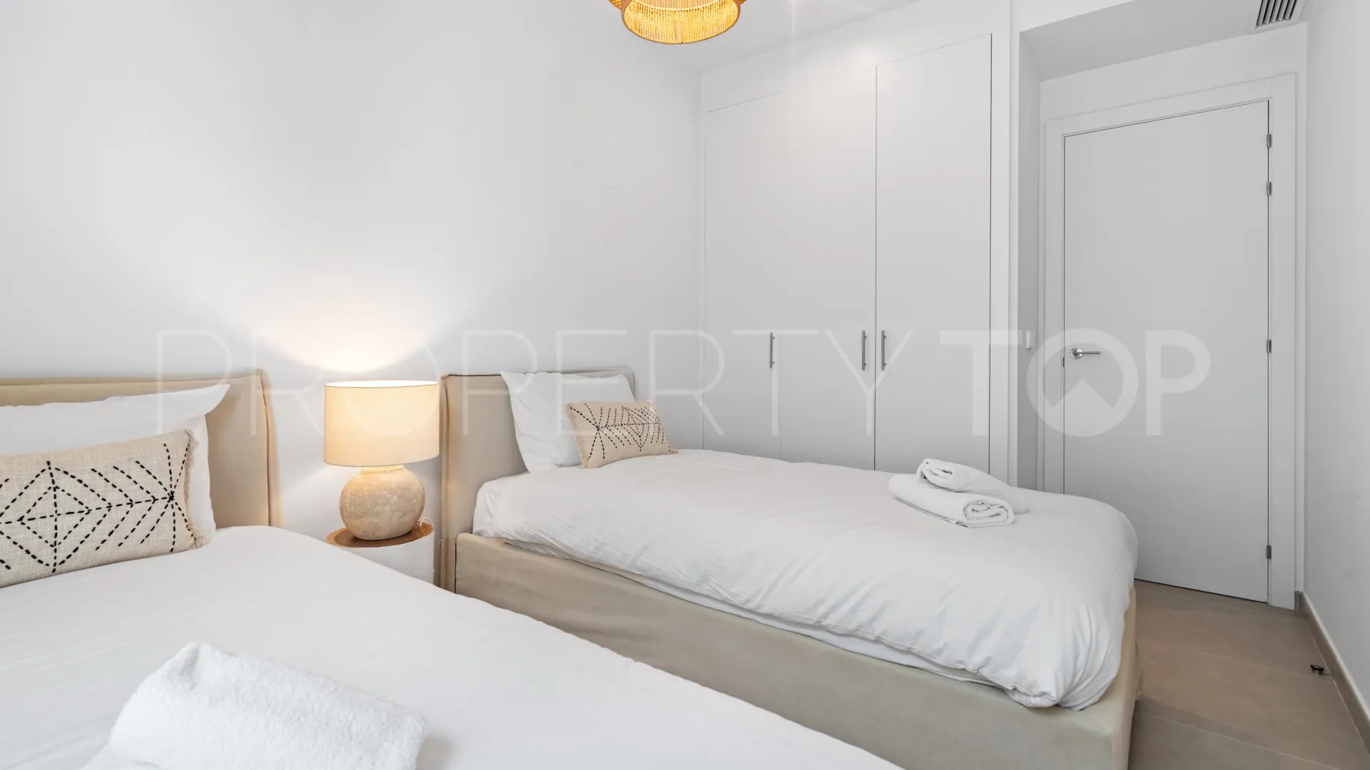 Estepona apartment for sale