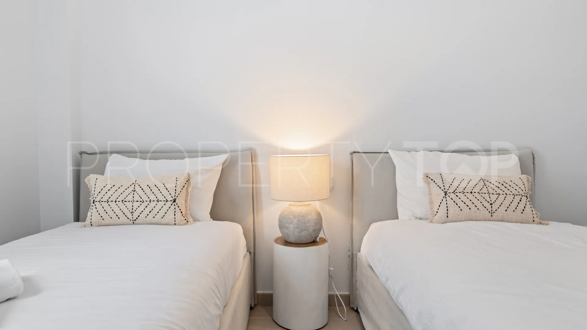 Estepona apartment for sale