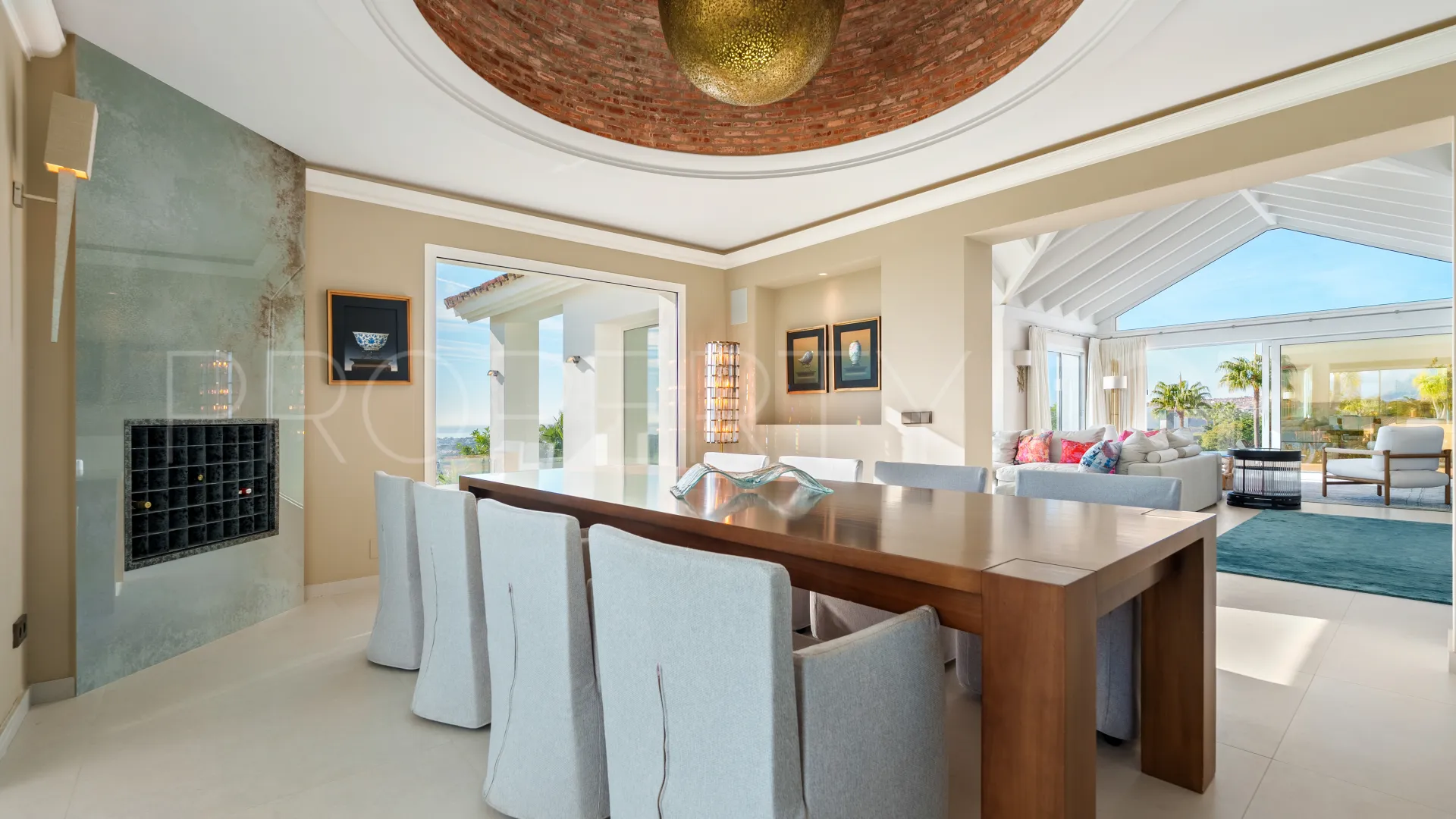 For sale villa with 9 bedrooms in Benahavis