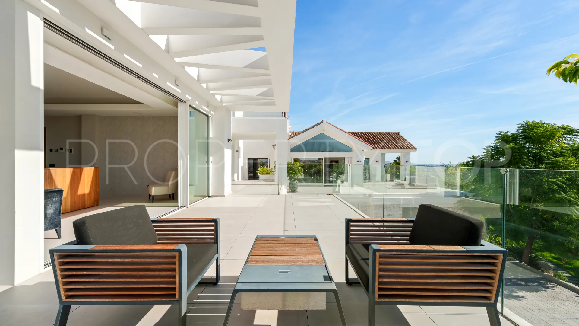 For sale villa with 9 bedrooms in Benahavis