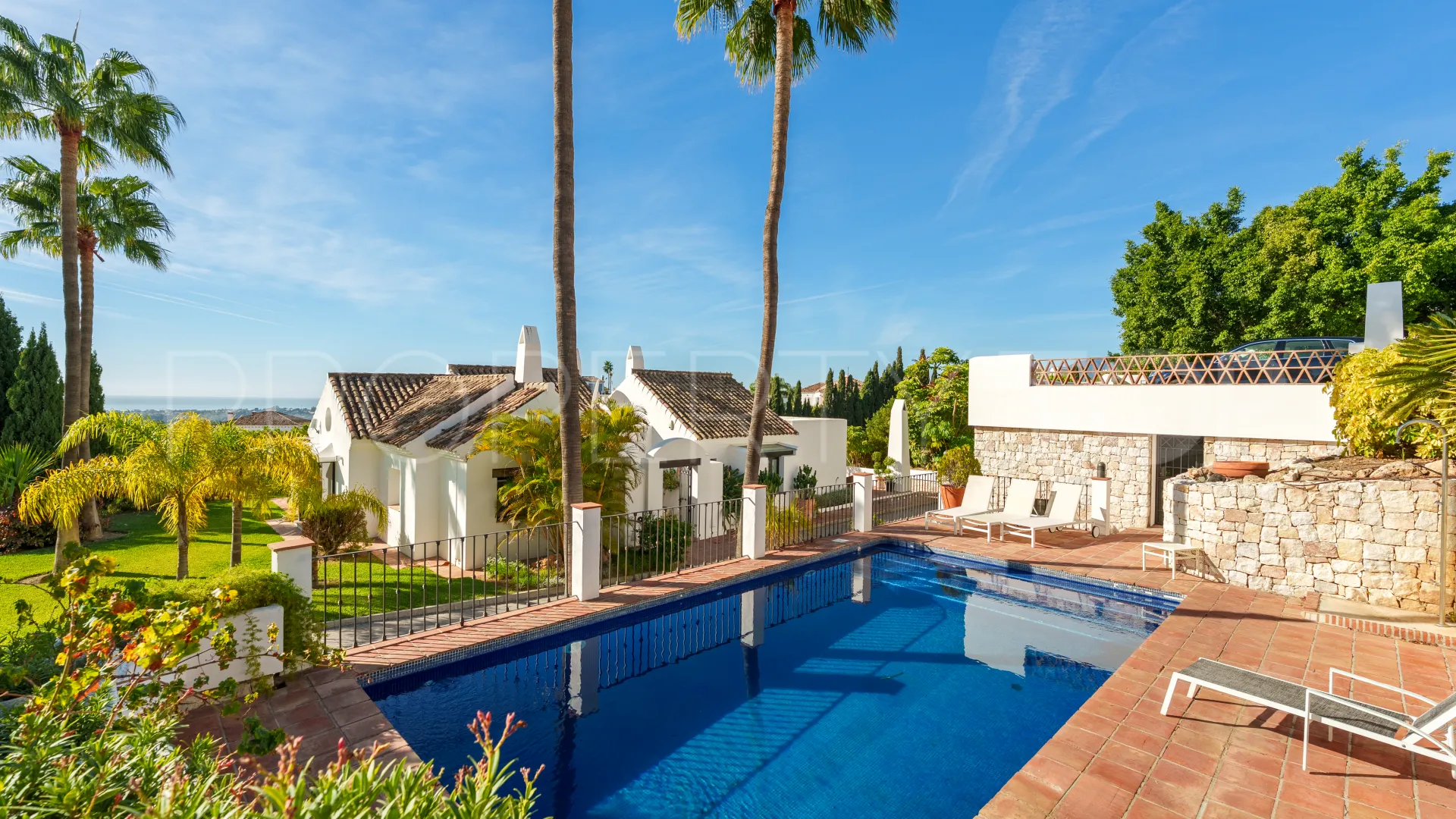 For sale villa with 9 bedrooms in Benahavis
