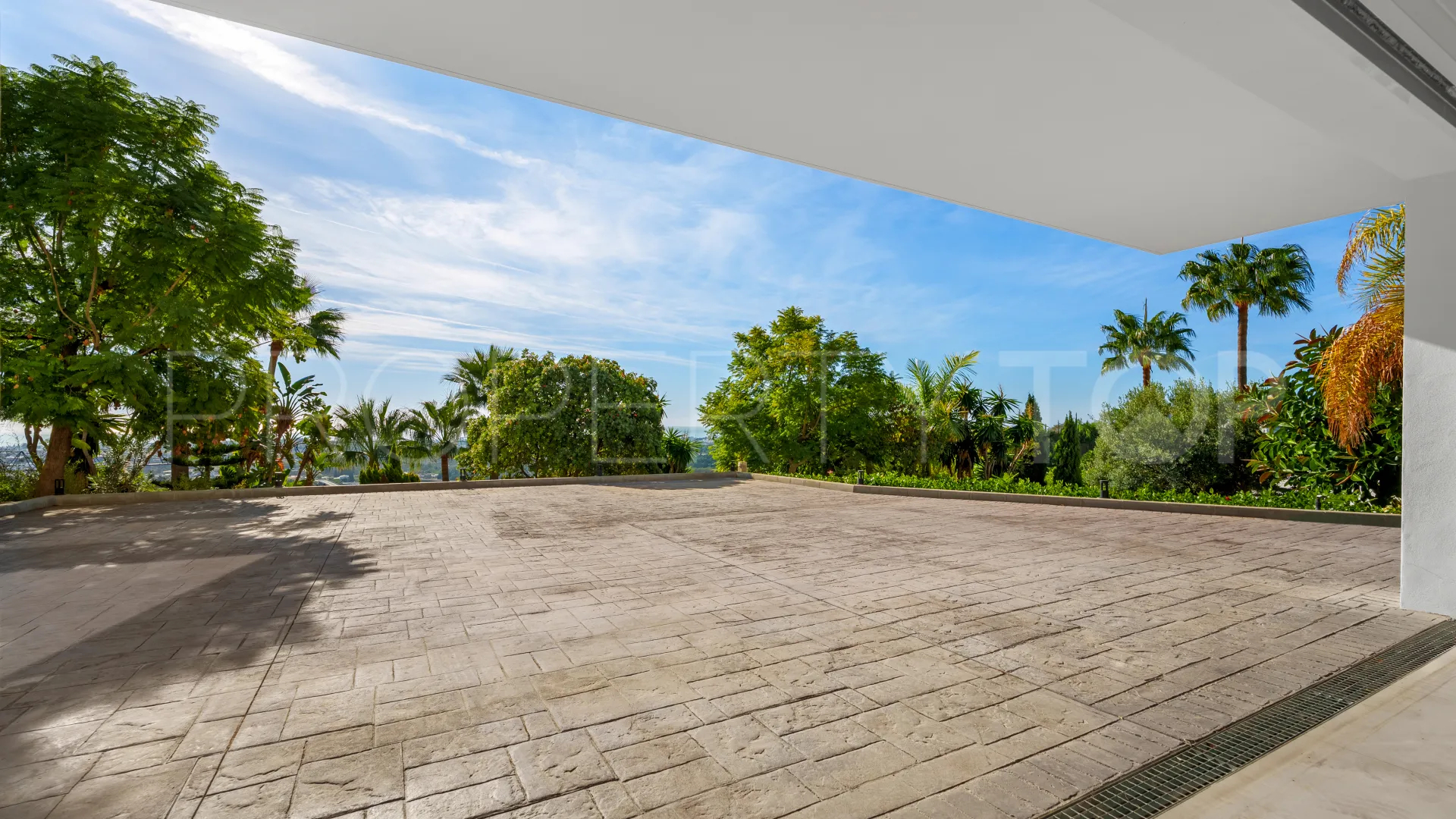 For sale villa with 9 bedrooms in Benahavis