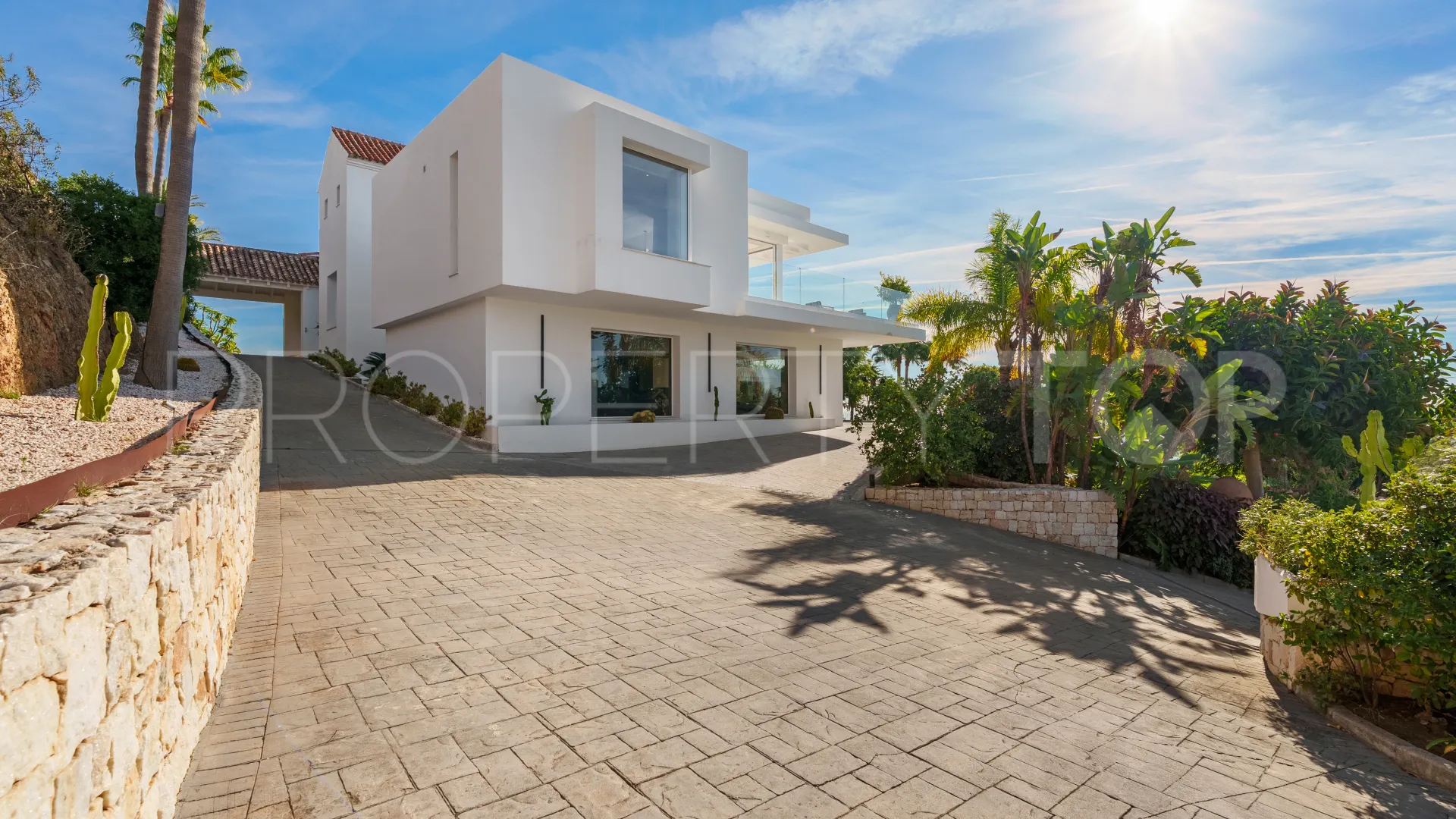 For sale villa with 9 bedrooms in Benahavis