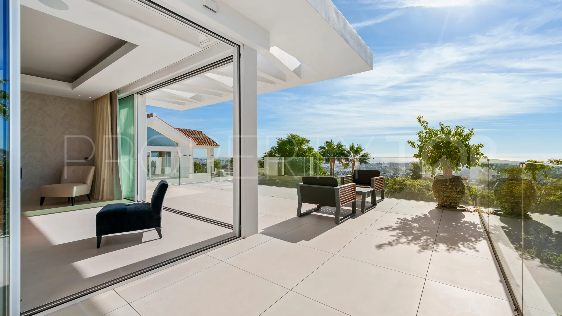 For sale villa with 9 bedrooms in Benahavis