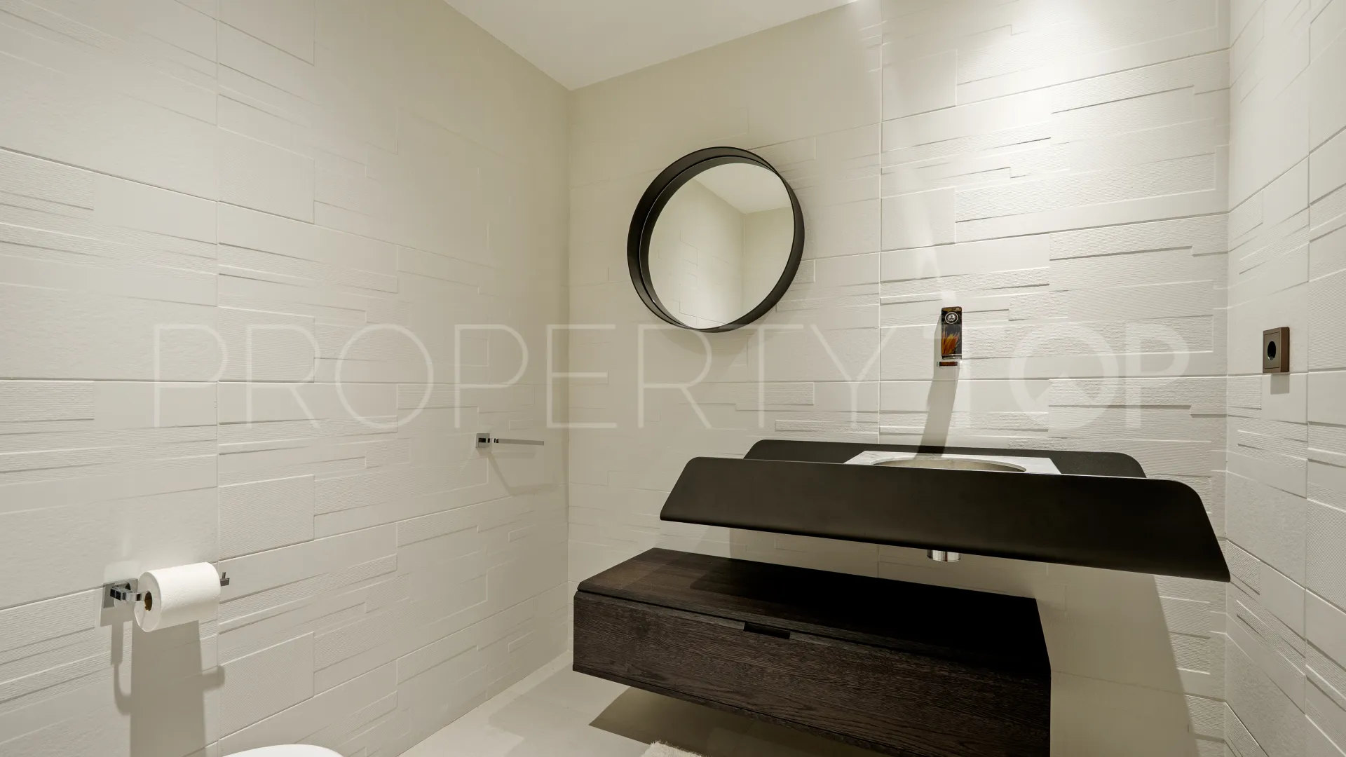 For sale villa with 9 bedrooms in Benahavis
